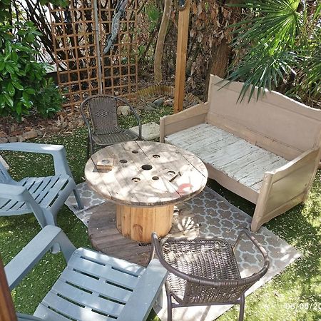 La Cahute, Appartement T2 Avec Jardin Ou Appartement Familial T6 モントーバン エクステリア 写真